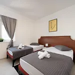Hotel Potpican Hostel *