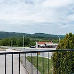 Hostel Hotel Potpican Potpićan