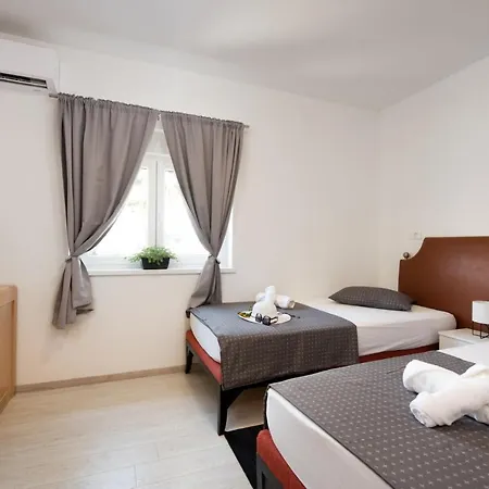 Hotel Potpican * Potpićan