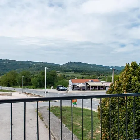 Vandrarhem Hotel Potpican Potpićan