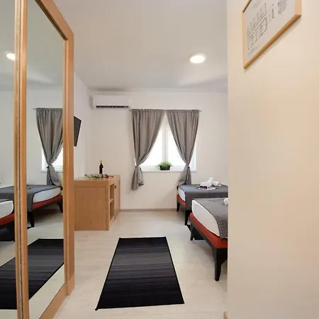 Vandrarhem Hotel Potpican *