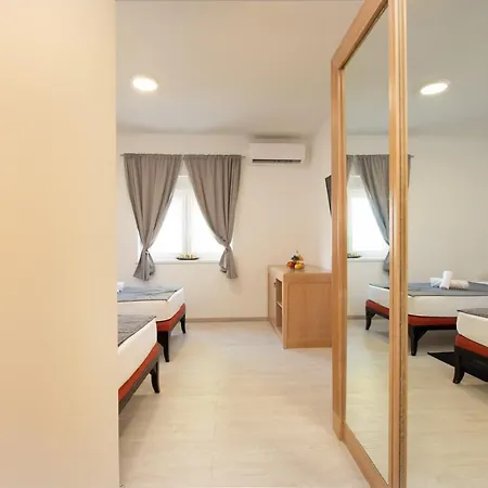 ホステル Hotel Potpican Potpićan