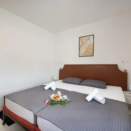 ホステル Hotel Potpican Potpićan