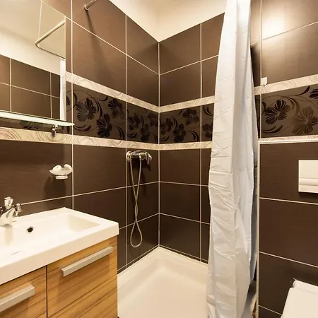 Hostel Hotel Potpican *